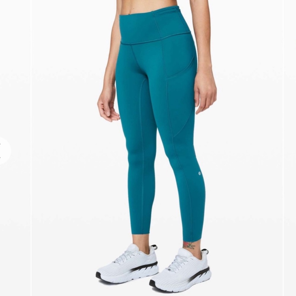 NWOT Fast and Free HR Non Reflective Leggings
25" pacific teal